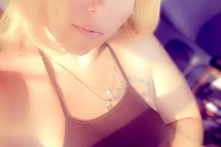 SEXII TATTED, THICK SNOWBUNNIE!! pretty face , slim waist... thick thighs, big booty!!! - Image 8