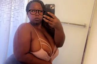 THE HEAD QUEEN 😜🤤 - Image 5