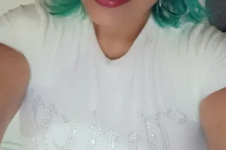 tight wet 💦 - Image 1