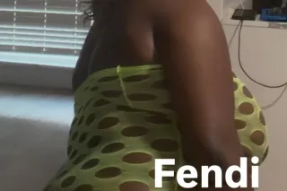 OUTCALLS 😎New Sexxxy Blonde Belizian Mami 👱🏾♀Huge tripple DDD tits🍉 Cock Sucker 🍭Wet Ass Pussy 💦 Ultimate Squirter 🌊 Dont tell my boyfriend 🤫 - Image 3