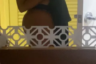 SEXY CHOCOLATE BIG BOOTY FREAK IS HOSTING COME SEE ME ❤ - Image 4