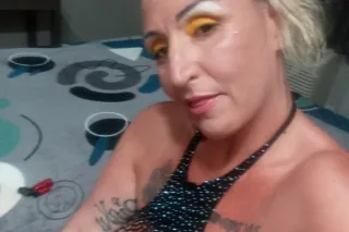 ❄WET 💧HOT 🔥 P****🍑.. !OVER THE ROAD 🚛COME GET A NUT 🥜 - Image 3